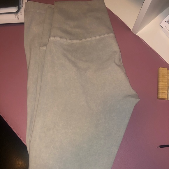 🍋🚫SOLD🚫Lululemon WU Snow Washed 28”🍋 - Picture 6 of 7